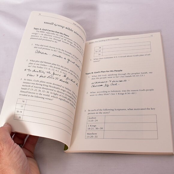 Faith Lessons on the Promised Land Paperback Raynard Vander Laan - Picture 9 of 11